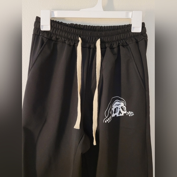 💀Women's Size Small Creepy Skeleton Sweatpants - Picture 3 of 6